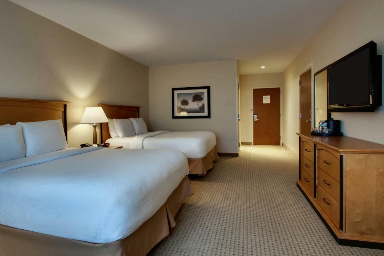 Superior Queen Room Two Queen Beds,1499287402:JPEG