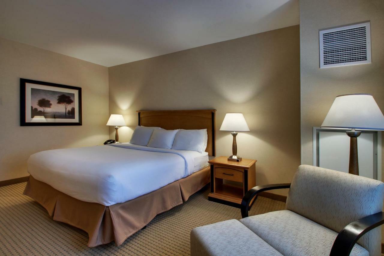 Deluxe King Room,846954542:JPEG